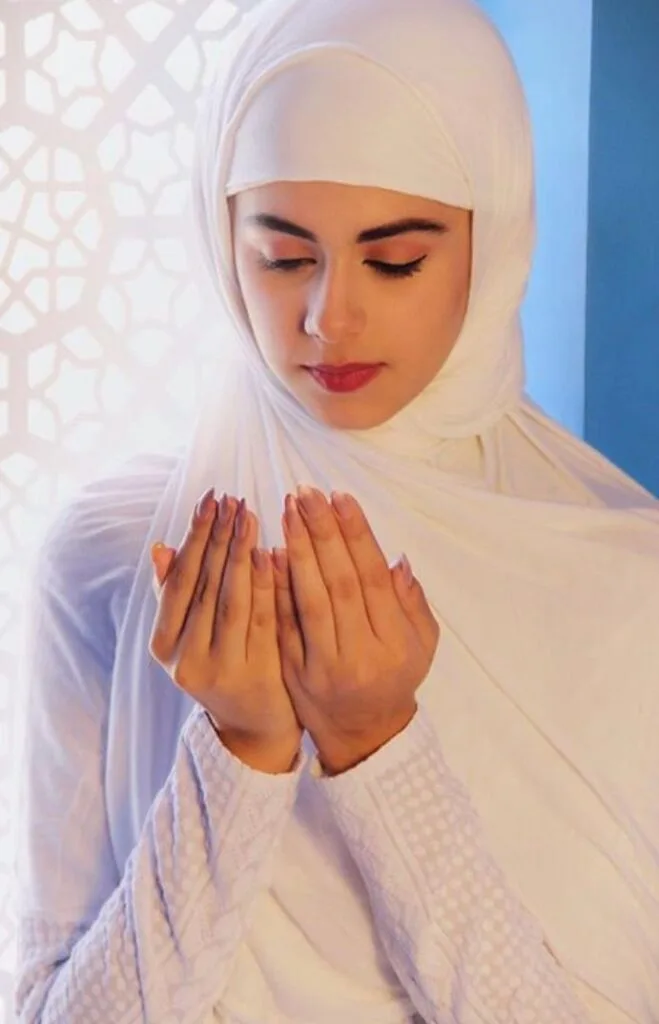 islamic couple dp 659x1024 1 DP Islamic Profile Pic